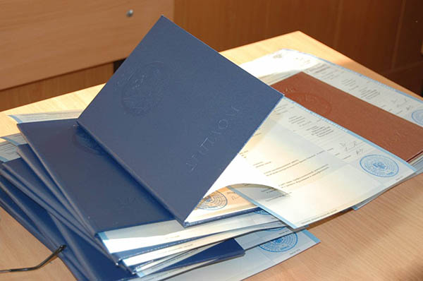 Дипломы бакалавра Дипломы бакалавра
